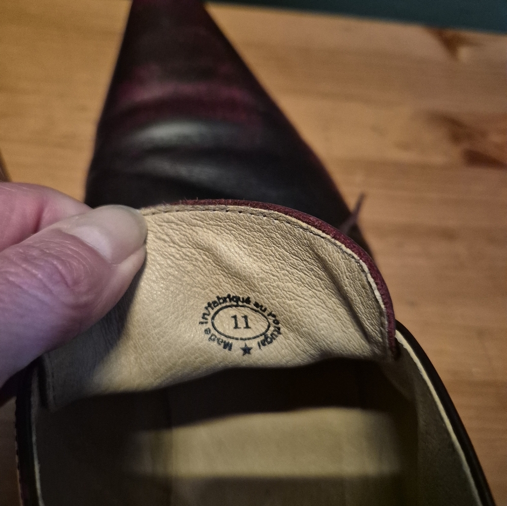 John Fluevog Pointed Toe Ankle Boots Burgundy Black Leather Size 11 - Picture 6 of 6